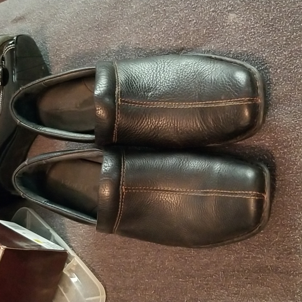 Born black leather wedge size 9